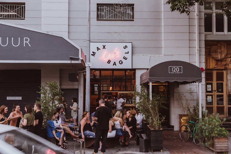Leo's Wine Bar