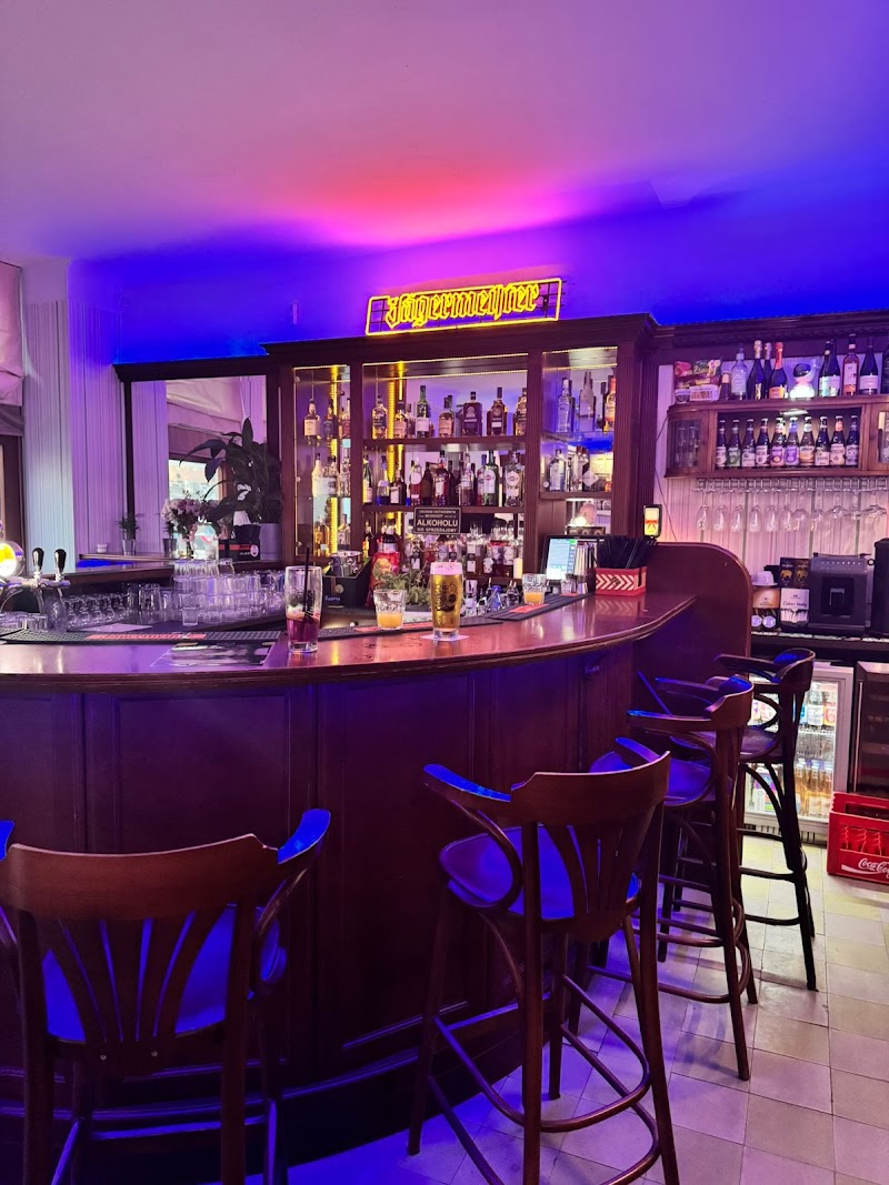 Ramona Bar