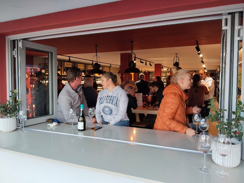 WYN STORE 7130 – SPECIALIST WINE STORE